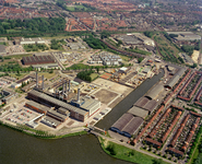 119980 Luchtfoto van het industrieterrein Cartesiusweg te Utrecht met op de voorgrond de Electrische Centrale van de ...